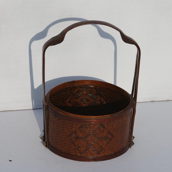 Vintage Chinese Woven Rattan Carrying Basket with Large Tripartite Handle - Picture 6 of 8